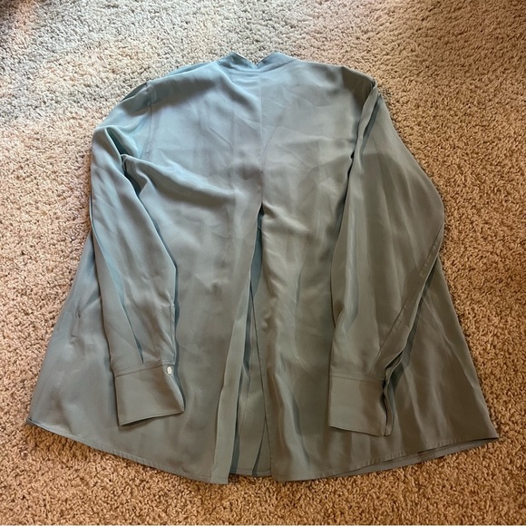 VICTORIA BECKHAM
Oversized Tie-Neck Blouse NWT - Picture 11 of 11